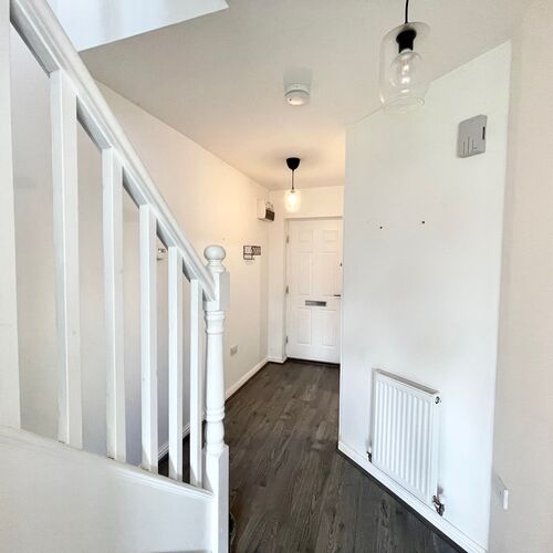 Lonydd Glas, Llanharan, CF72 9FZ