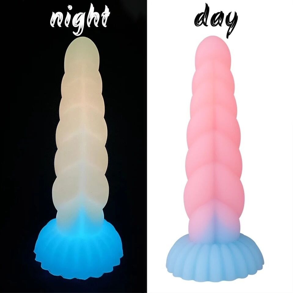 Nessus Play soft glow in the dark dildo with ribbed design and suction cup