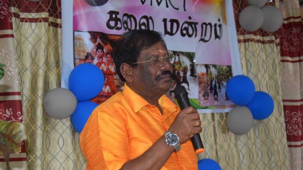 கலைஞர்கள் எவ்வாறு இருக்க வேண்டும்?