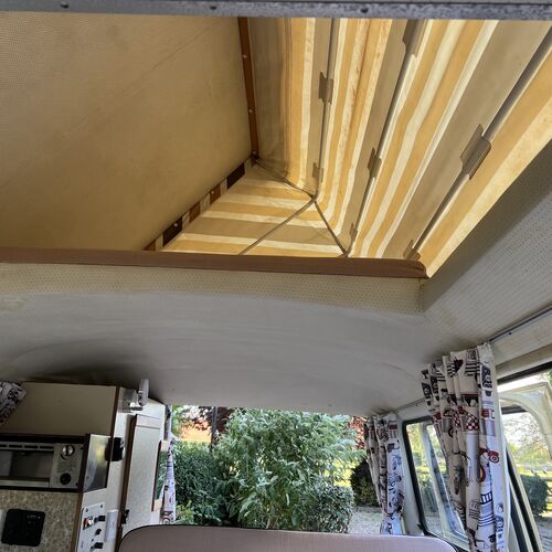 1982 VW Caravelle T25 Camper Van 4 Berth Yellow/Cream 2.0 Petrol