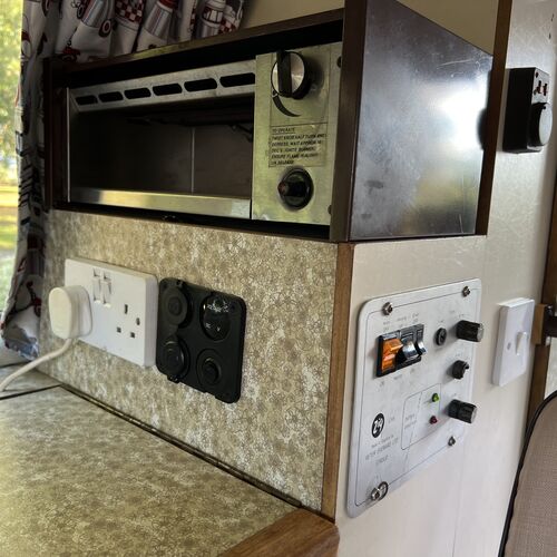 1982 VW Caravelle T25 Camper Van 4 Berth Yellow/Cream 2.0 Petrol