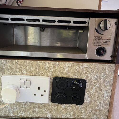 1982 VW Caravelle T25 Camper Van 4 Berth Yellow/Cream 2.0 Petrol