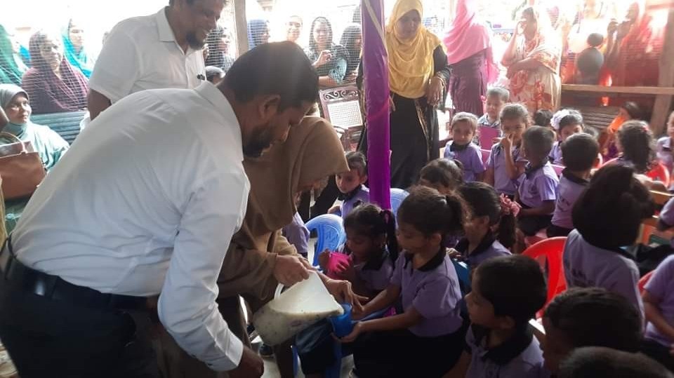 சாய்ந்தமருதில் முன்பள்ளி மாணவர்களுக்கு இலைக் கஞ்சி வழங்கும் நிகழ்வு