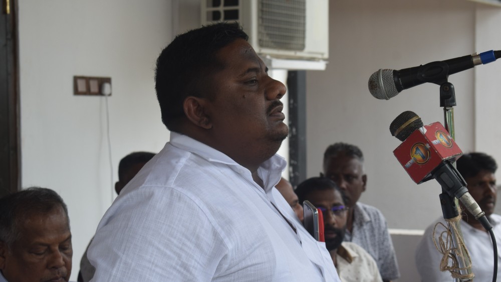 ஓன்றுபடுவோம் அழைப்புவிடுக்கும் இஸ்ஸதீன்