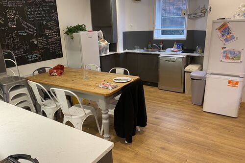 10 Cliff Mount Terrace