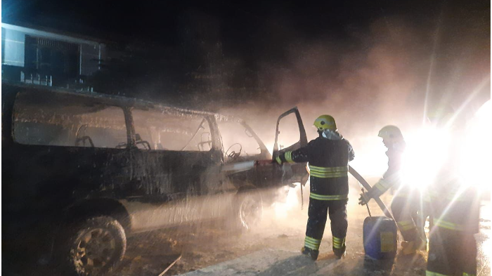 தீயில் எரிந்த வான்முற்றாகச் சேதம்