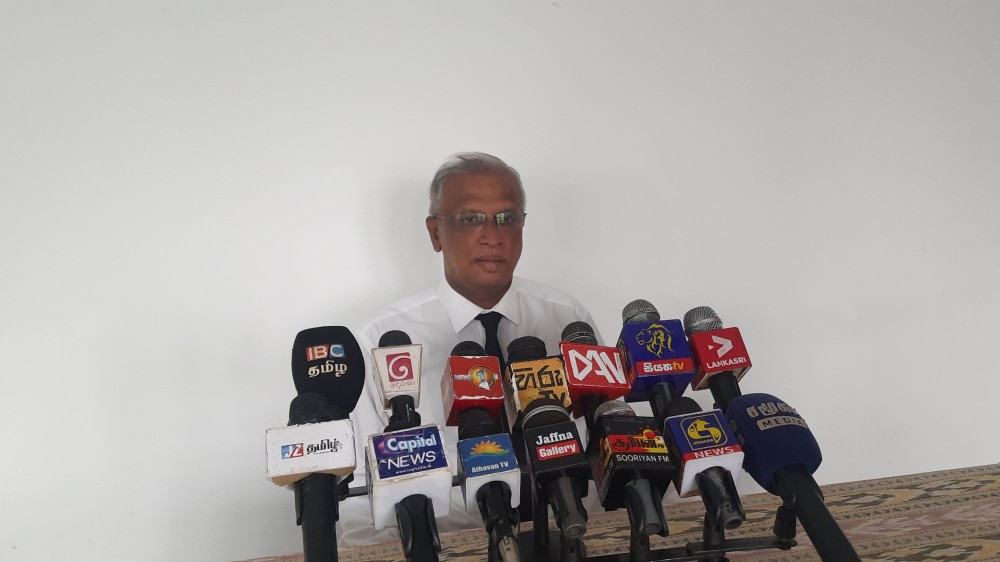 ஒரு வருடத்துக்குள் அரசியல் தீர்வு  - ரணிலின் வாக்குறுதியை வரவேற்கும் சுமந்திரன்