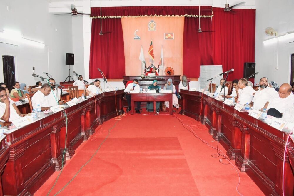 ஆக்கிரமிப்புக்குள்ளாகும் திருக்கோணேஸ்வரர் ஆலயம் - கல்முனை மாநகர சபையில் தீர்மானம்