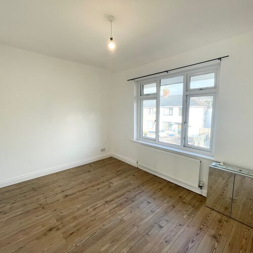 8 Heathfield Crescent, Llanharan, CF72 9RU