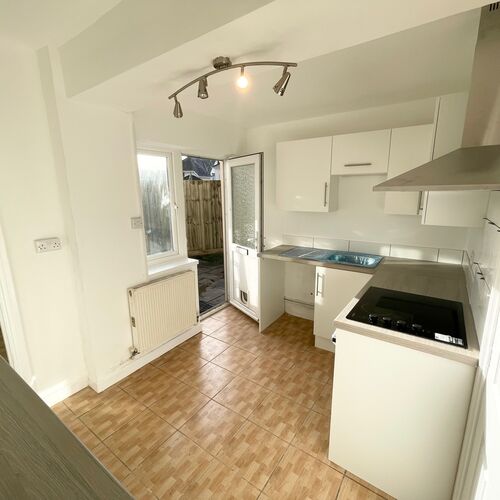 8 Heathfield Crescent, Llanharan, CF72 9RU