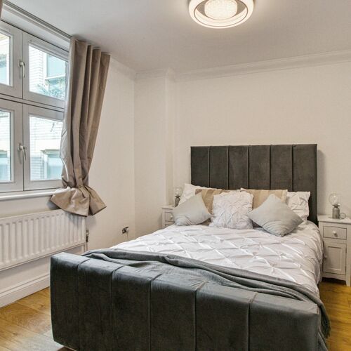 Short Let- Mark House, Maddox St