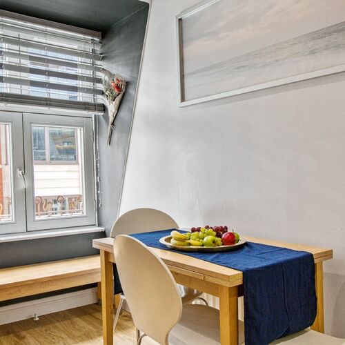 Short Let- Mark House, Maddox St