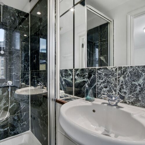 Short Let- Mark House, Maddox St