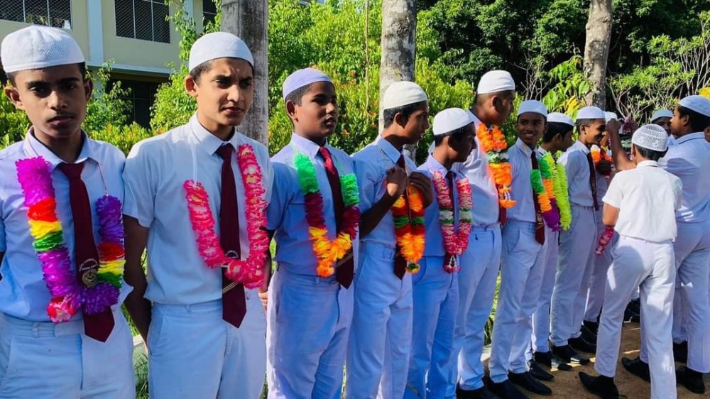 சாதனையாளர்களை கௌரவிப்பு செய்தல்