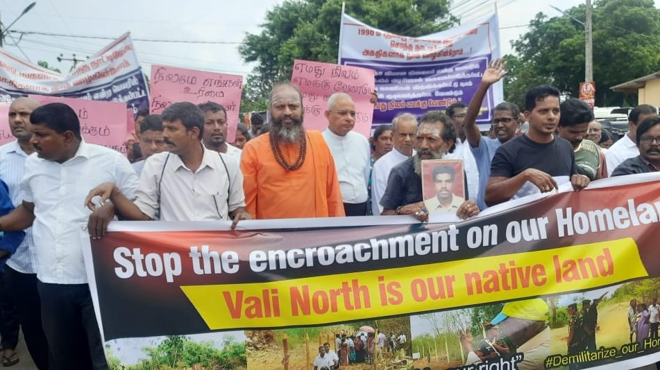 காணி அபகரிப்புக்கு எதிர்த்து தெல்லிப்பழையில் போராட்டம்