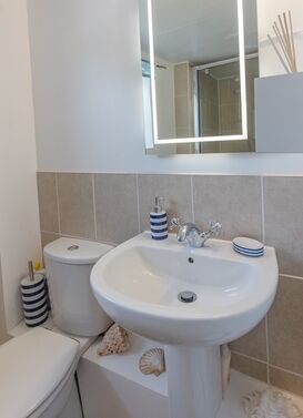Gallery | Vale Cottage Croyde | Surf holiday cottage Croyde | Dog friendly holiday cottage Devon | Luxury holiday cottage Croyde