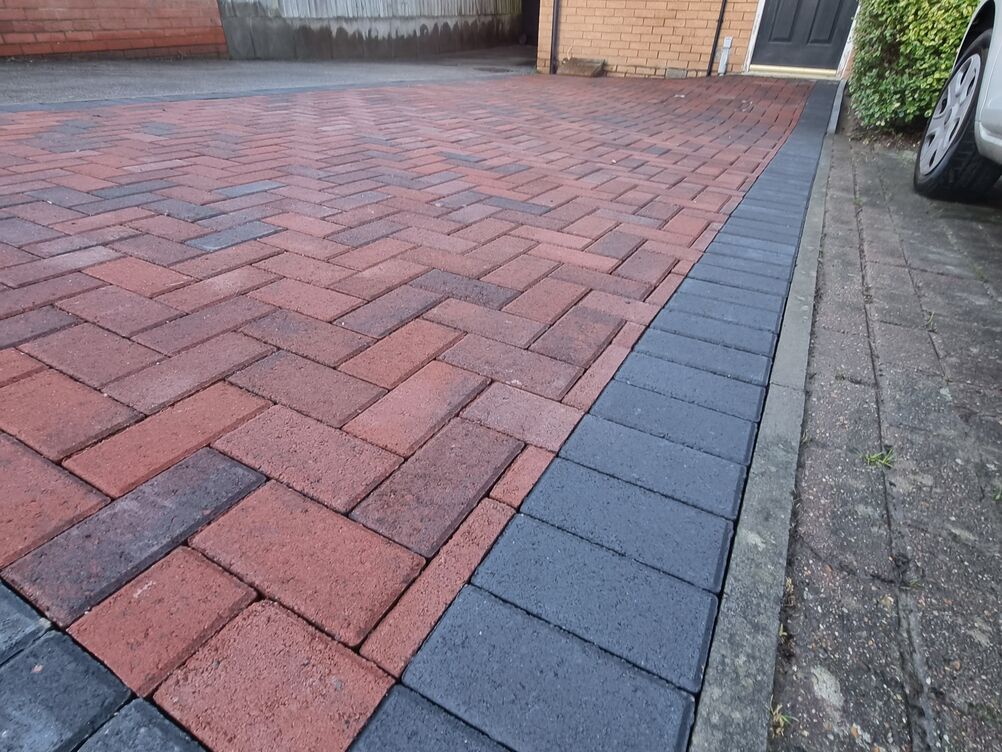 Gallery | Hd Landscaping | Landscape Gardening | Garden Maintenance Leighton Buzzard | Garden Design Bedfordshire
