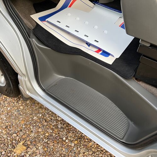 Toyota Regius WELLHOUSE Camper Van 4 Berth 2.7 Petrol Automatic