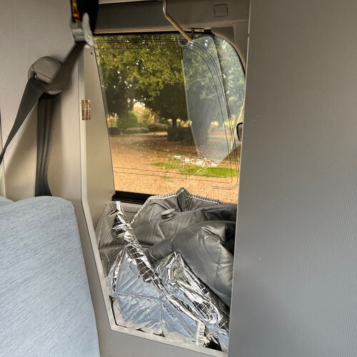 Toyota Regius WELLHOUSE Camper Van 4 Berth 2.7 Petrol Automatic