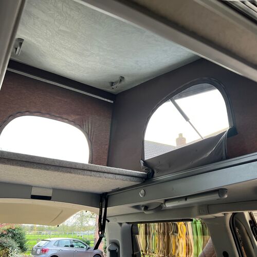 Toyota Regius WELLHOUSE Camper Van 4 Berth 2.7 Petrol Automatic