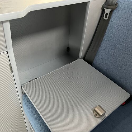 Toyota Regius WELLHOUSE Camper Van 4 Berth 2.7 Petrol Automatic