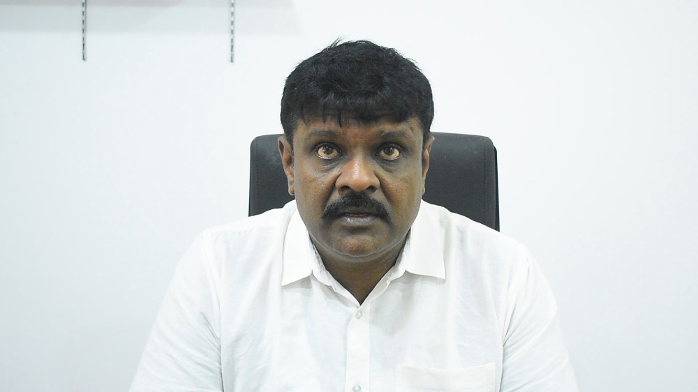 உலக ஈழத்தமிழர்களை ஜனாதிபதி கவர வேண்டுமானால் கண்காணிக்கும் பிரச்சனைகள் தீர்க்கப்பட வேண்டும் - சாள்ஸ் எம்.பி