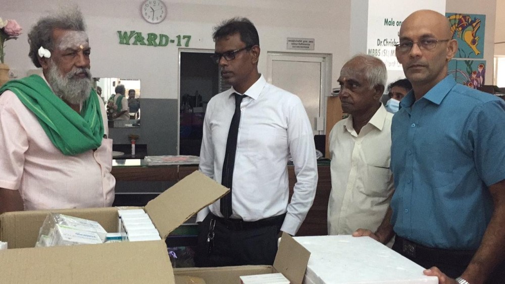 சந்நிதியான் ஆச்சிரமம் தெல்லிப்பளை  ஆதார வைத்திய சாலைக்கு செய்த உதவி