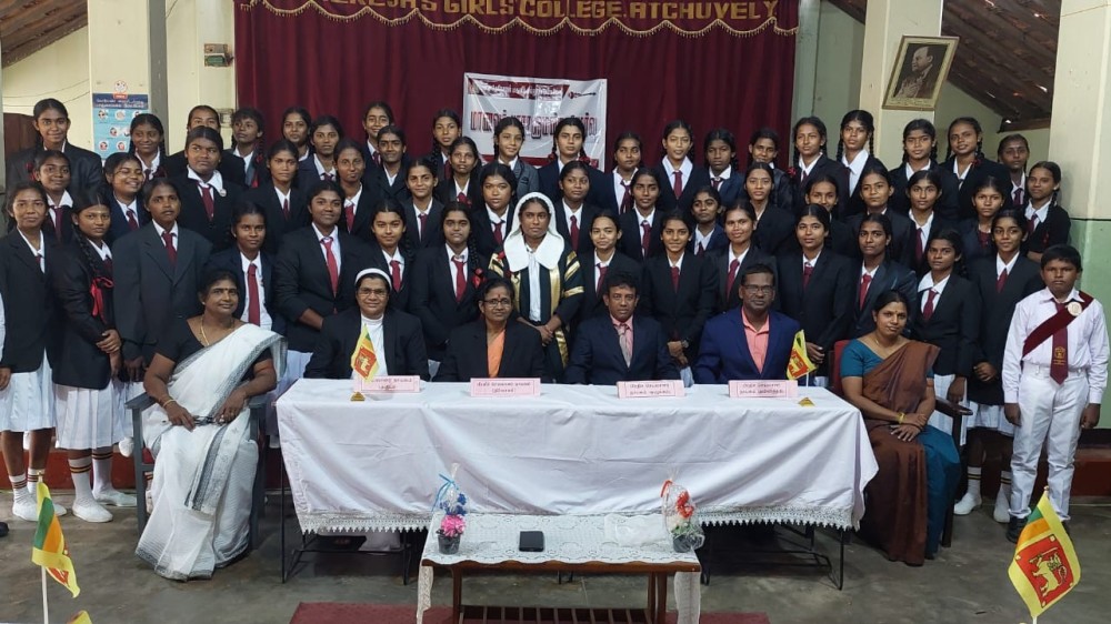 அச்சுவேலி புனித தெரேசாள் மகளிர் கல்லூரியின் மாணவ பாராளுமன்ற முதலாவது அமர்வு