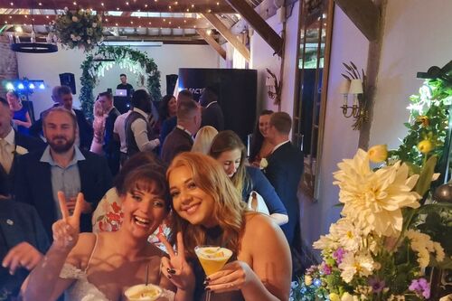 Gallery | Jolly Hucksters Mobile Bar Company | mobile bar Hertfordshire/mobile bar Buckinghamshire/mobile bar Hertfordshire/Wedding bar Buckinghamshire | wedding bar Hertfordshire | Real ale events bar /corporate events Hertfordshire/party bars Buckinghamshire/charity event bars