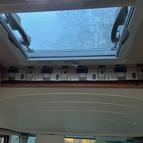 Pilote Galaxy G240 A Class Motorhome 2.8TD 4 Berth LHD Left Hand Drive 51reg