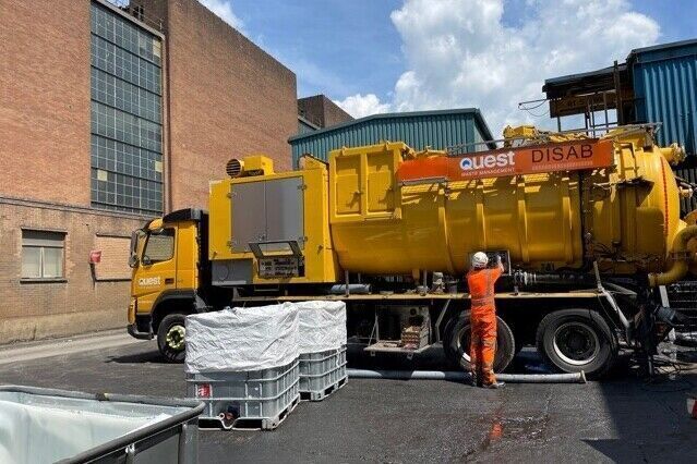 Removal of Heavy Sludge from Skimmer Tanks