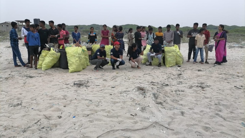 கழிவு பிளாஸ்ரிக் பொருட்கள் அகற்றப்பட உதவிய மன்னார் றோட்டரி கழகம்