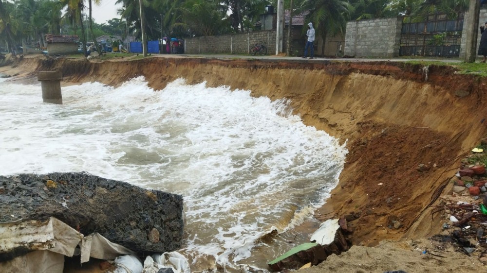 நிந்தவூரில் திடீர் கடலரிப்பு அனர்த்தம்
