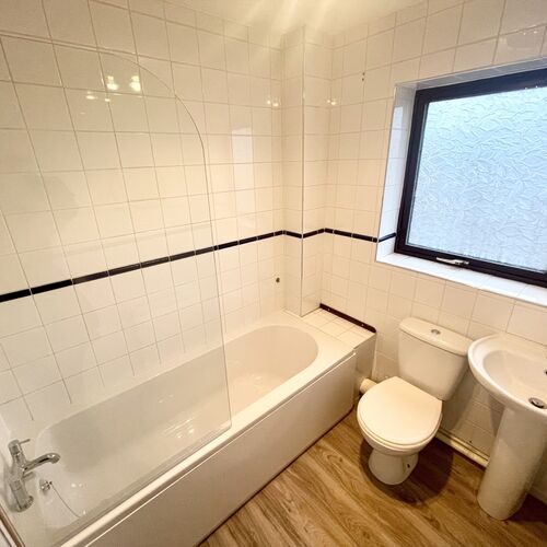 15 Ffordd Trecastle, Llanharry, CF72 9ND