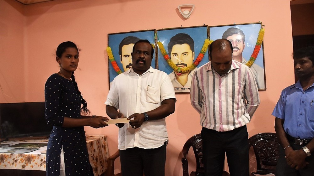 பல்கலைக்கழக மாணவர்களுக்கு நிதி உதவி செல்வம் அடைக்கலநாதன்