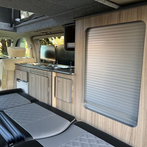 2005 Nissan Elgrand Camper Van 4 Berth 3.5 V6 Automatic Pro Conversion