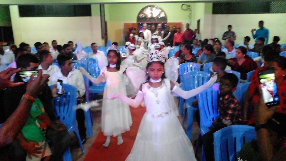 இராணுவமும், கிறிஸ்தவ ஒன்றியமும் இணைந்து யேசு பிறப்பின்  கொண்டாடப்பட்ட ஒளிவிழா