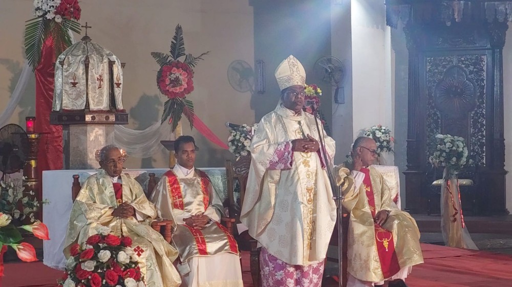 யாழ்ப்பாண மறை மாவட்ட நத்தார் நள்ளிரவு திருப்பலி