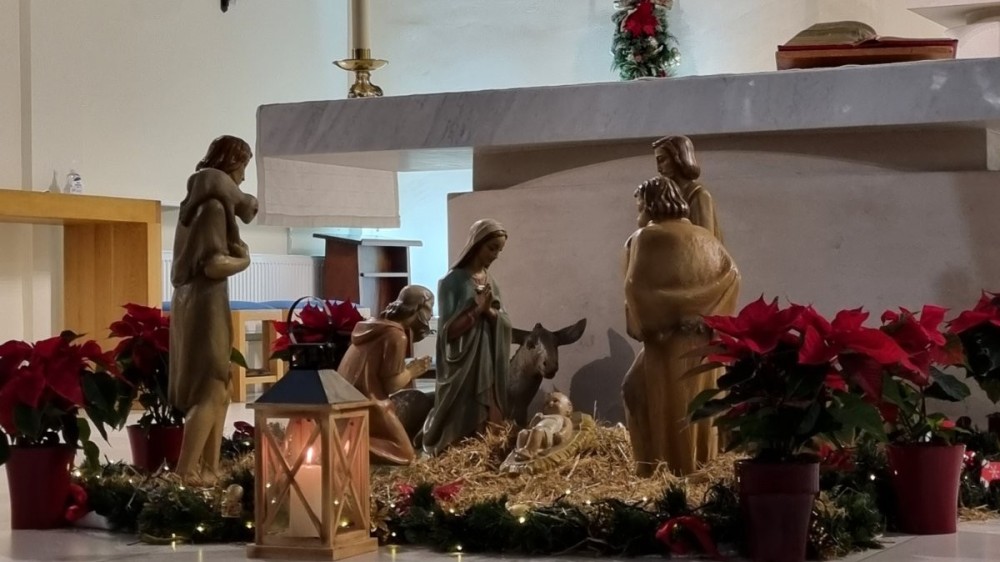 உலகத்தின் மீட்பராம் இயேசுநாதரின் பிறப்பு இன்று