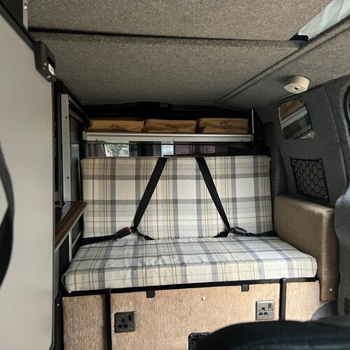 11/2015 65reg HYUNDAI ILoad SE CRDI Camper Van 4 Berth 54k Miles Heating