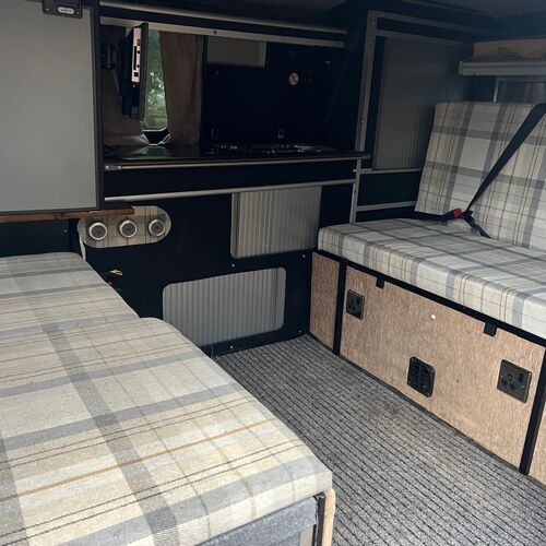 11/2015 65reg HYUNDAI ILoad SE CRDI Camper Van 4 Berth 54k Miles Heating