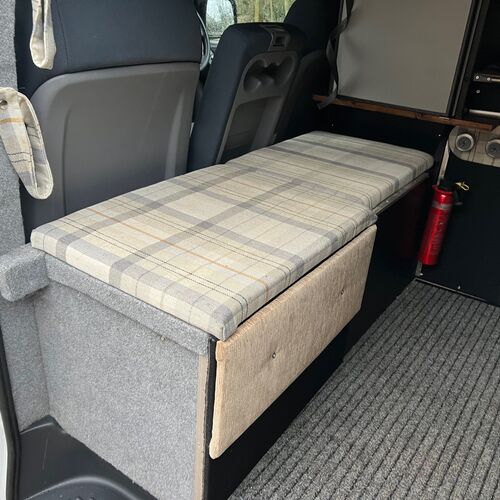 11/2015 65reg HYUNDAI ILoad SE CRDI Camper Van 4 Berth 54k Miles Heating