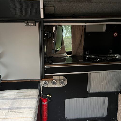11/2015 65reg HYUNDAI ILoad SE CRDI Camper Van 4 Berth 54k Miles Heating