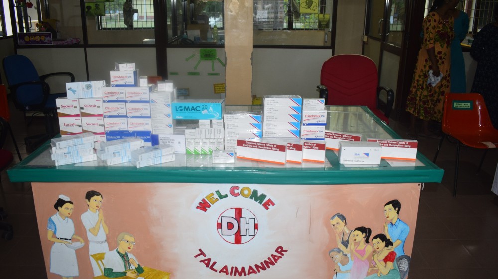 வைத்தியசாலைக்கு மருந்து வகைகைள் கையளிப்பு