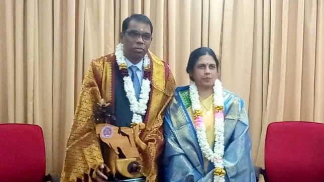 யாழ் அரச அதிபரின் பிரியாவிடையில்