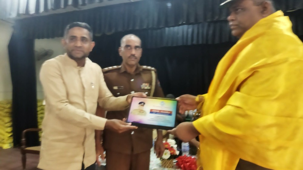 நிந்தவூர் பொலிஸாரின் முன்மாதிரி