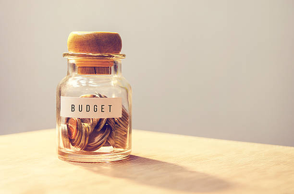 7 Tips to Help You Stick to Your Business Budget