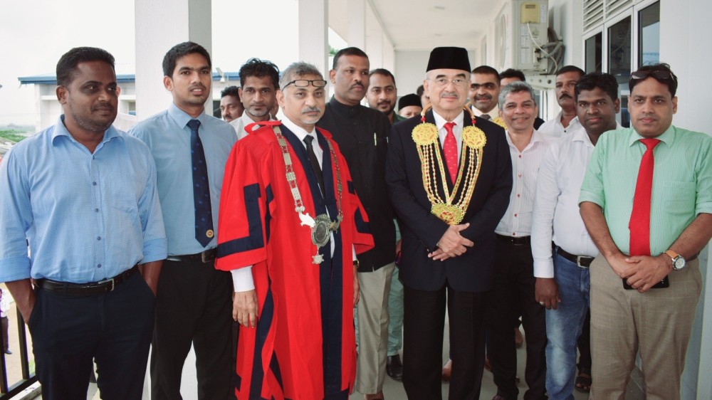 கல்முனை மாநகர சபைக்கு விஜயம்