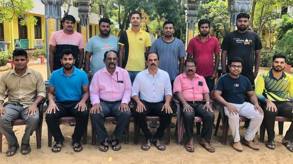 பழைய மாணவர்கள் சங்க பொதுக்கூட்டம்