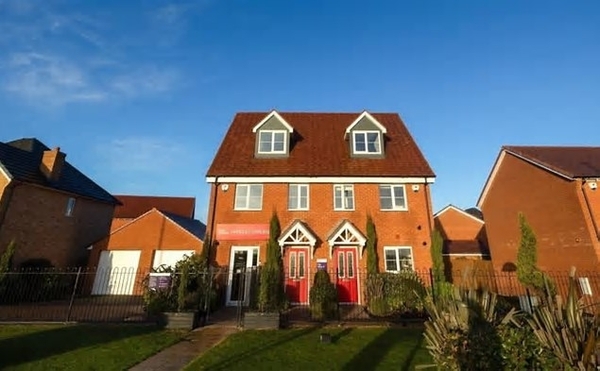 UK housebuilders in retreat amid property downturn Developers cut back on buying land in effort to ride out weaker market